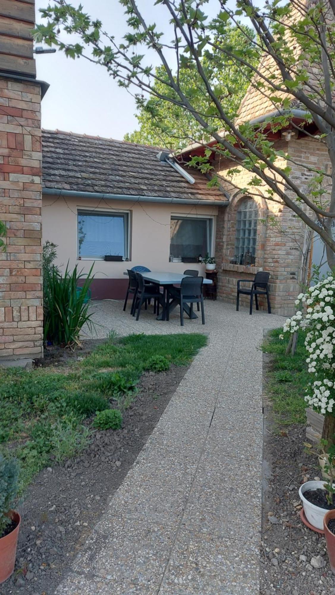 Apartamento Anna Apartman Maroslele Exterior foto